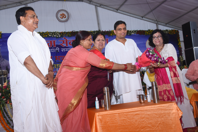 Shiv Bhajan Sandhya &mdash; Divya Prem Sewa Mission, Haridwar