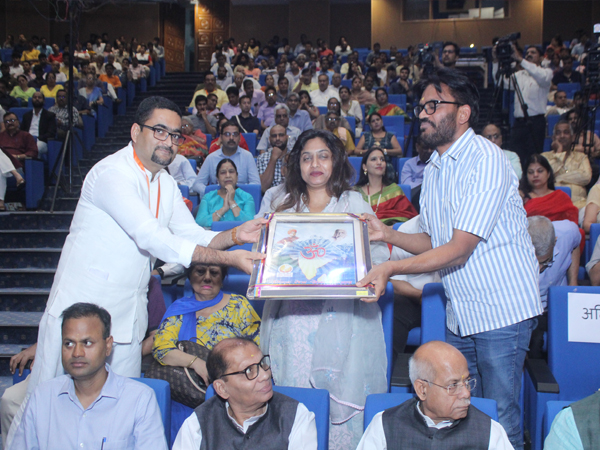 Varshik Sanrakshak Sammelan Delhi NCR Anchal & Dhruvswamini Play &mdash; Divya Prem Sewa Mission, Haridwar