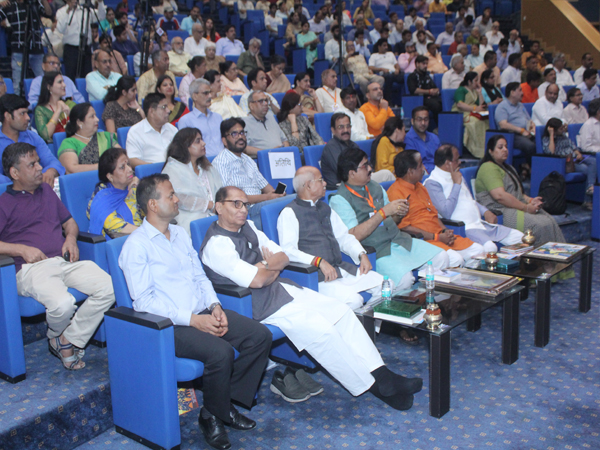 Varshik Sanrakshak Sammelan Delhi NCR Anchal & Dhruvswamini Play &mdash; Divya Prem Sewa Mission, Haridwar