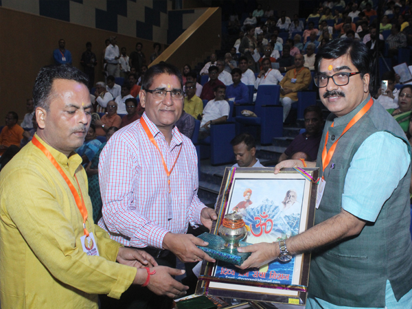 Varshik Sanrakshak Sammelan Delhi NCR Anchal & Dhruvswamini Play &mdash; Divya Prem Sewa Mission, Haridwar