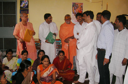 VIP visitor at Divya Prem Sewa Mission Haridwar
