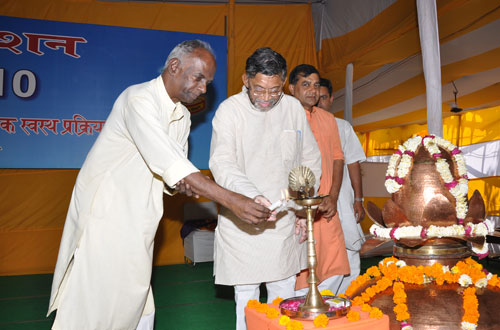 VIP visitor at Divya Prem Sewa Mission Haridwar