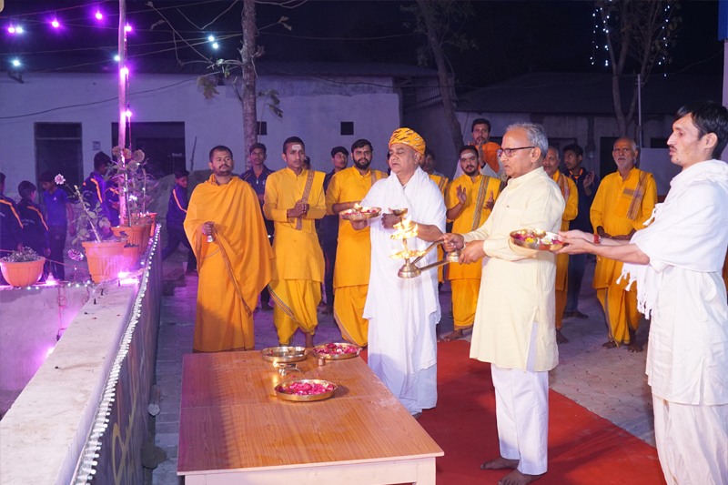VIP Guest at DPSM &mdash; Divya Prem Sewa Mission, Haridwar